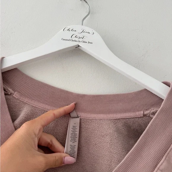 SKIMS Boyfriend Fleece Oversized V-Neck Pullover in Light Fawn L - Picture 8 of 8